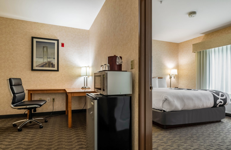 Guest room at The INN at Gig Harbor.