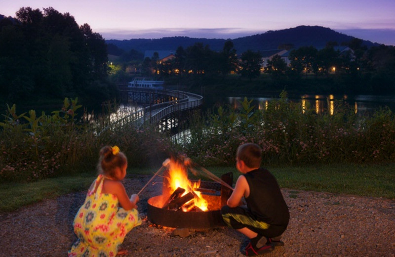 Campfire at Stonewall Resort.