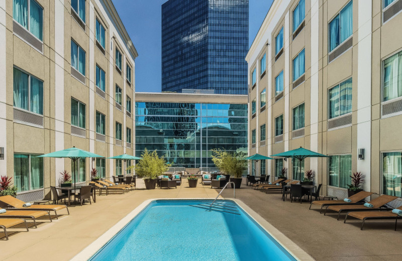 Pool at Courtyard Charlotte City Center.