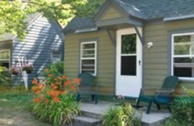 Cottage Exterior at Lakeview Cottages