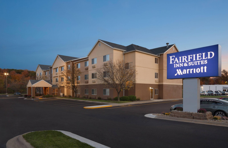 Exterior view of Fairfield Inn Youngstown Boardman/Poland.