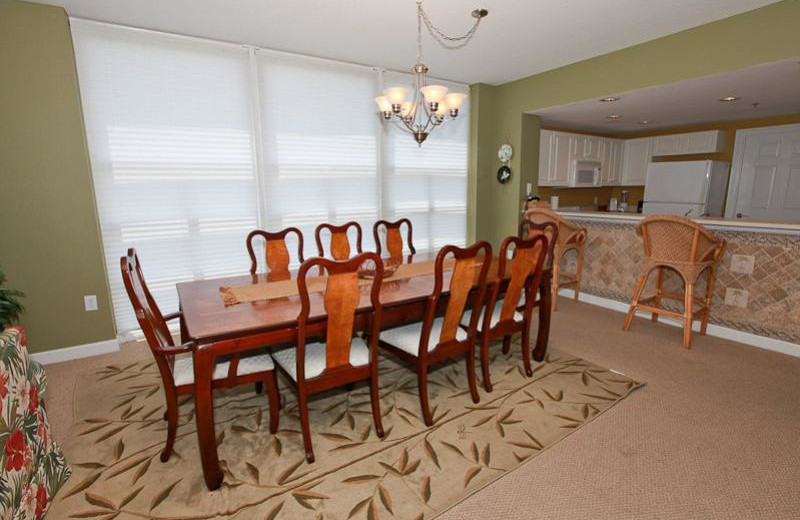 Rental kitchen and dining area at Sterling Shores.