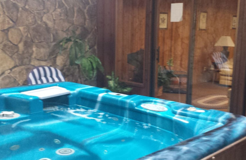 Hot tub at Cedar Valley Lodge.