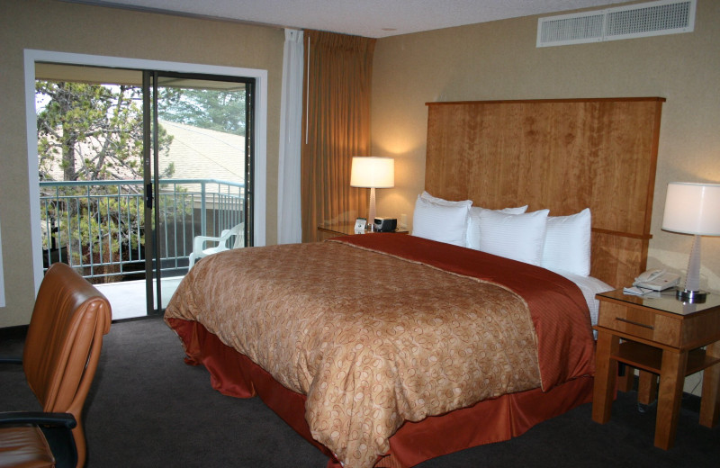 Guest room at Mirabeau Park Hotel and Convention Center.