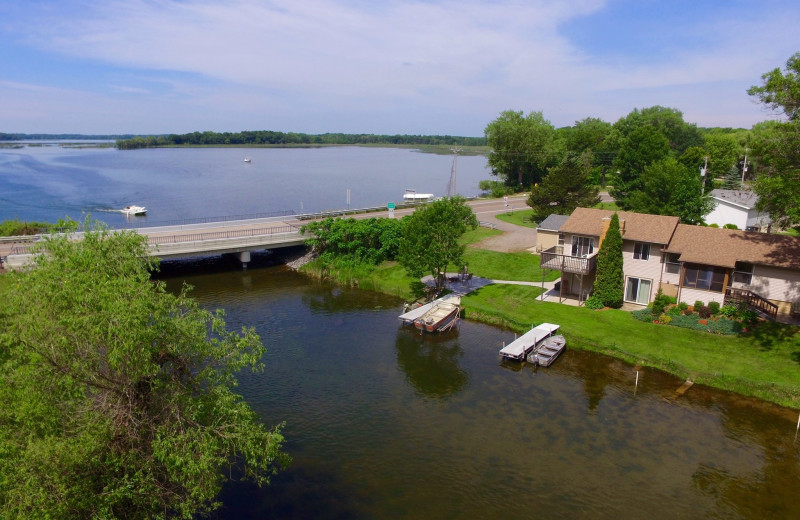 Exterior view of Maple Hill Resort.