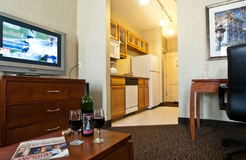 Guest room at Jefferson Clinton Hotel.