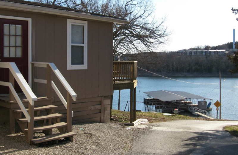 Outside view of cabin at Artilla Cove Resort.