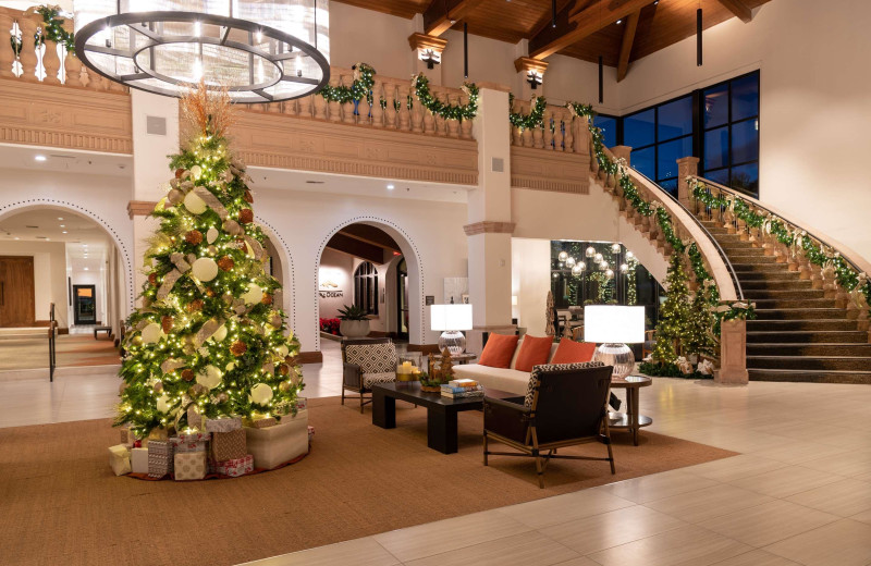 Christmas at Embassy Suites Mandalay Beach - Hotel 