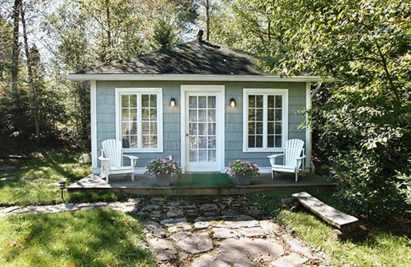 Cottage exterior at GO-Cottage.