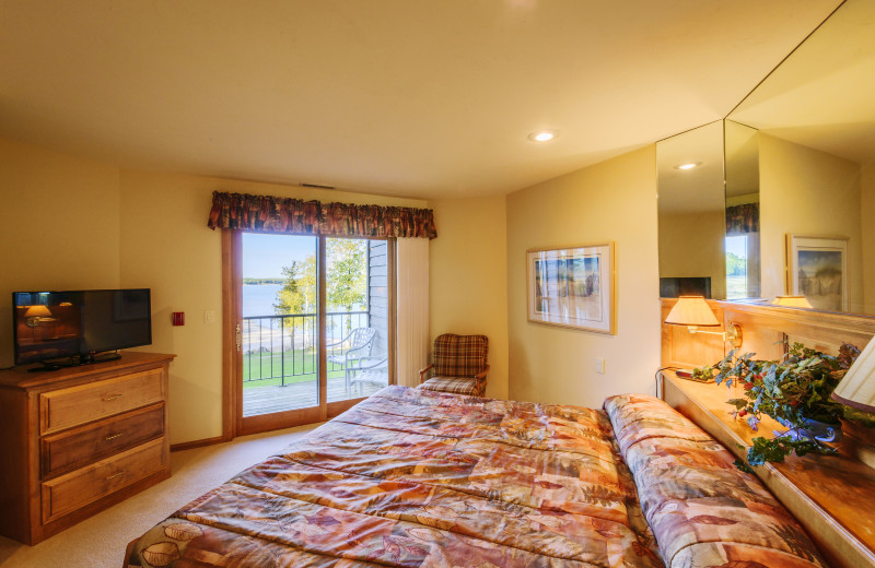 Guest bedroom at Glidden Lodge Beach Resort.