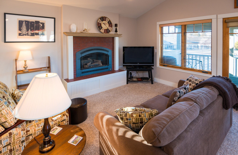 Rental living room at Sisters Vacation Rentals.