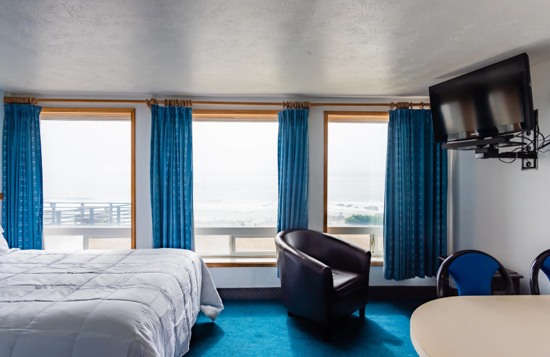 Guest room at Seagull Beachfront INN.