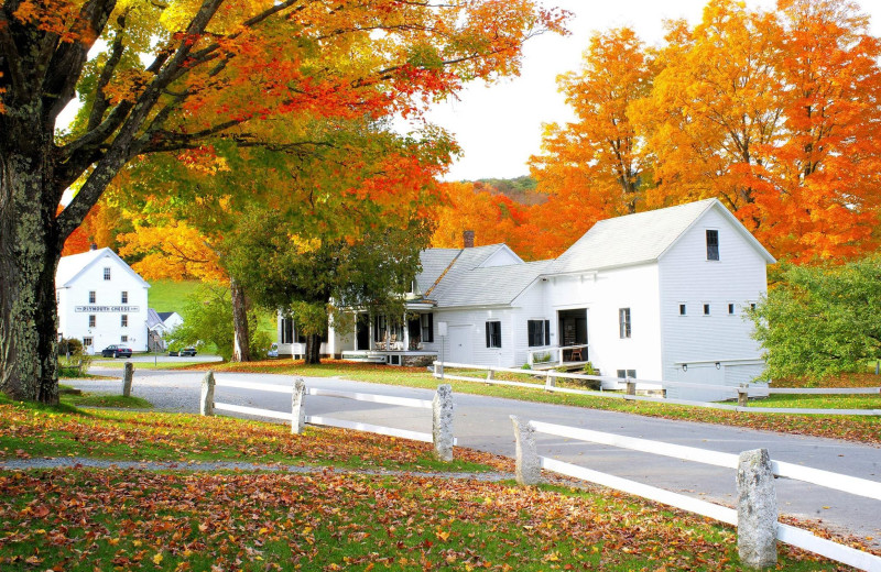 Exterior view of Echo Lake Inn.