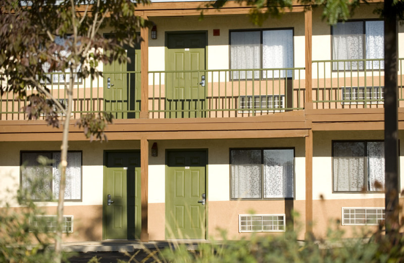 Exterior Hotel of Santa Fe Sage Inn