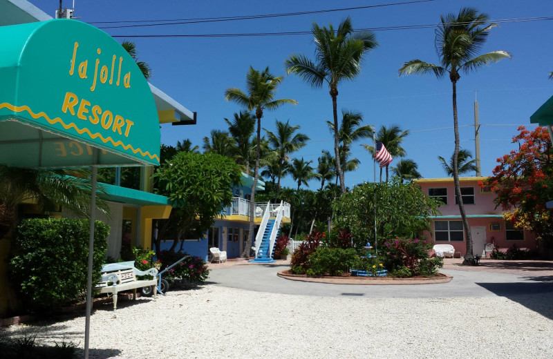 Exterior view of La Jolla Resort Hotel.