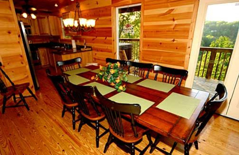 Dining Table at Baskins Creek Cabin Rentals 