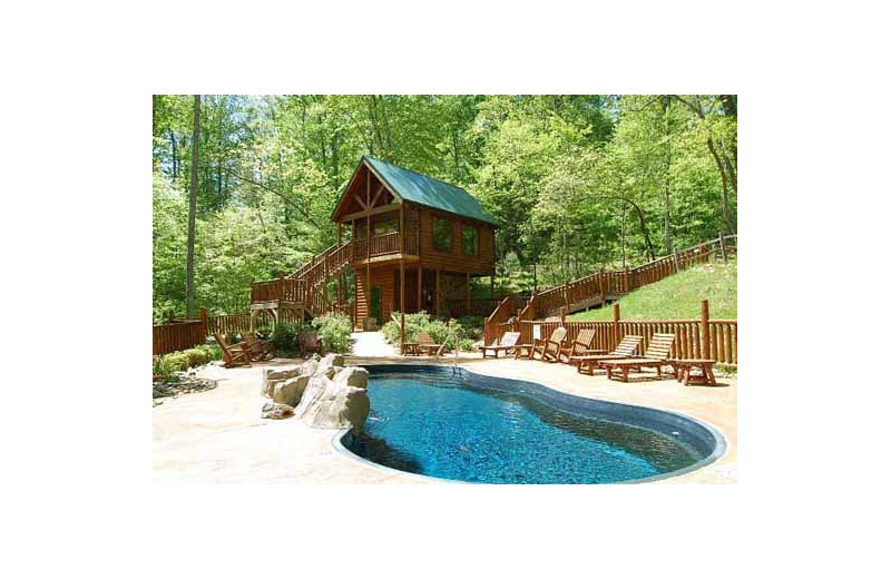 Outdoor pool at American Patriot Getaways - A Tree Top Lodge.