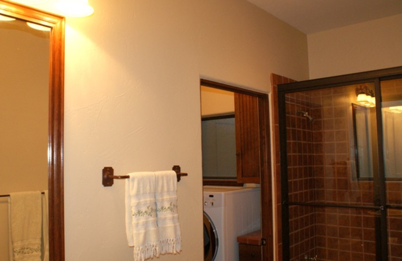 Bathroom at Adobe River Sanctuary.