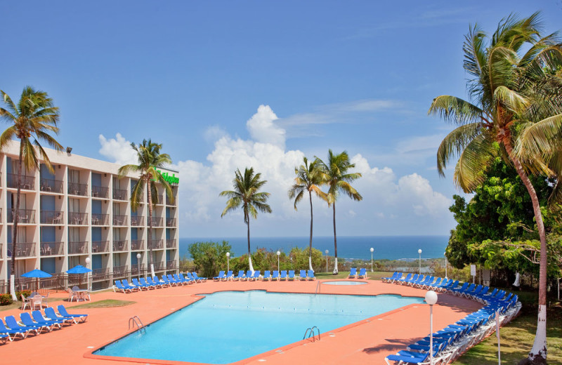 Outdoor pool at Holiday Inn Ponce & Tropical Casino.