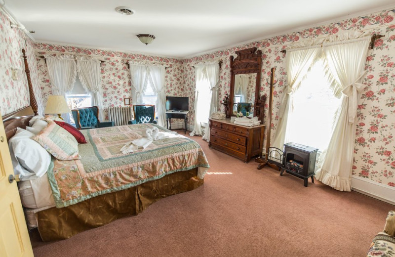 Guest room at Eagles on the River and Anderson House Hotel.