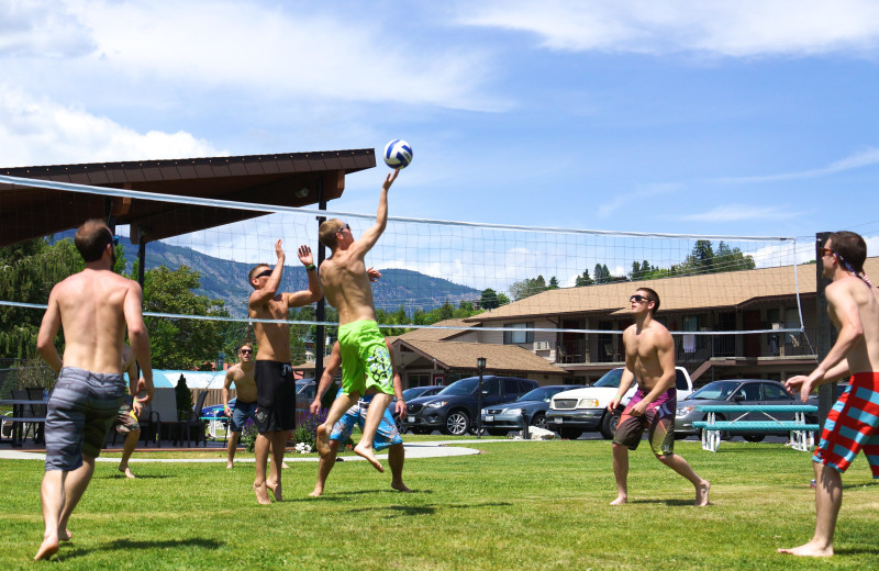 Volleyball at Mountain View Lodge.