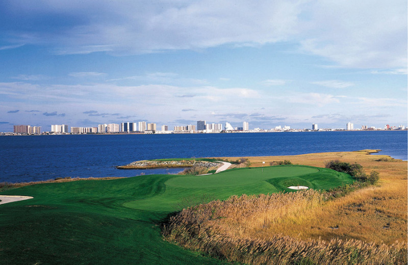 Golf course near Plim Plaza Hotel Ocean City.