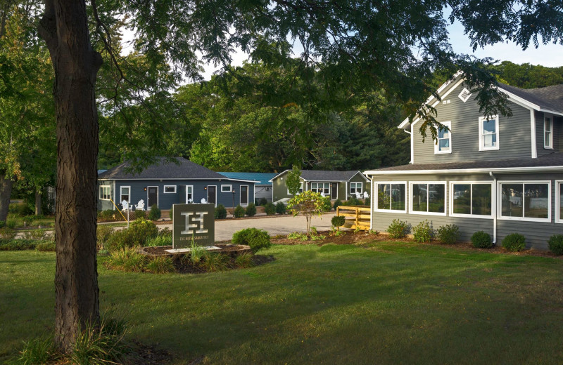 Exterior view of The Hotel Saugatuck.