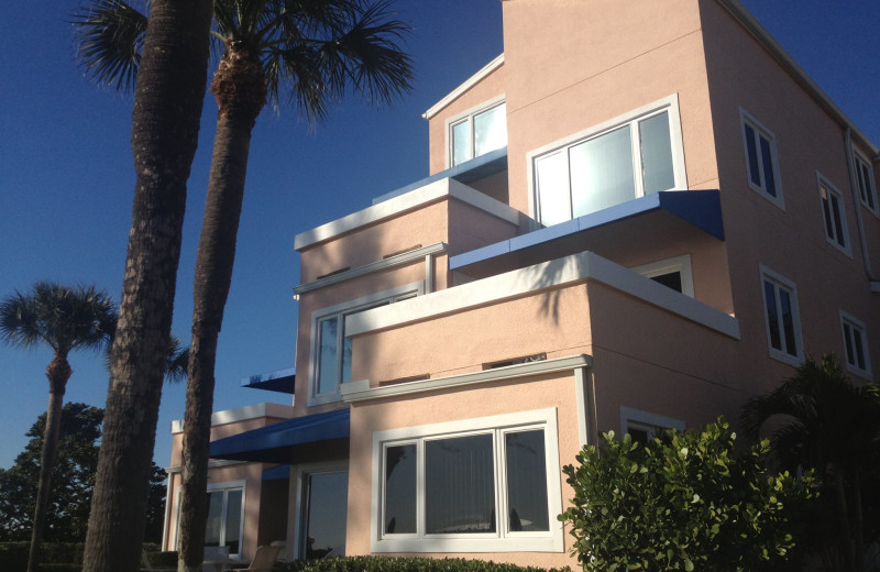 Exterior view of Sand Cay Beach Resort.