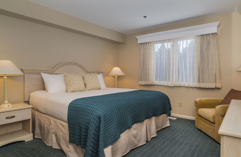 Guest bedroom at Waters Edge Resort and Spa.