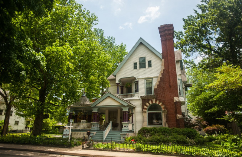 Exterior view of Market Street Inn.