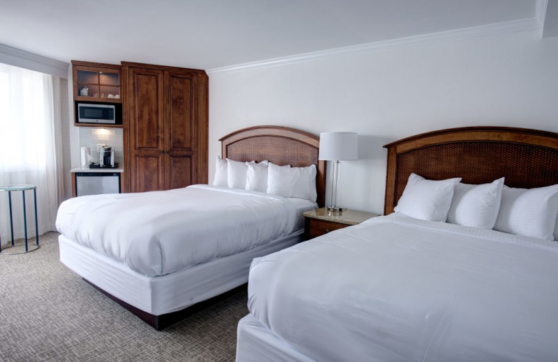 Guest room at Icona Golden Inn.