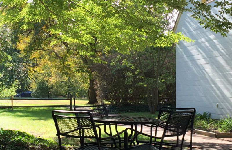 Patio at The White Swan Tavern.