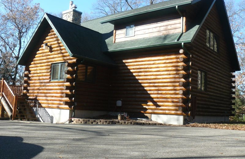 Rental exterior at Sand County Service Company - Bluff View.