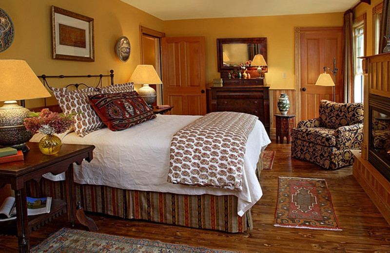 Guest bedroom at Hotel Mountain Brook.