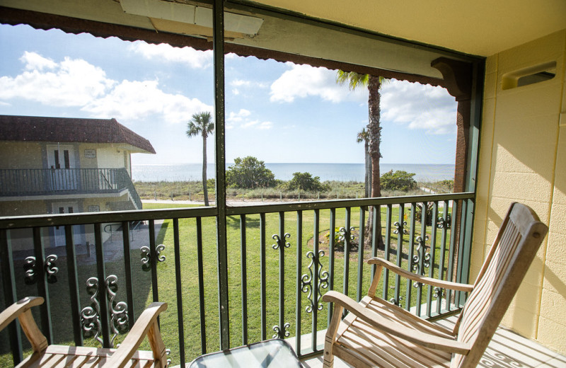 Guest balcony at West Wind Inn.