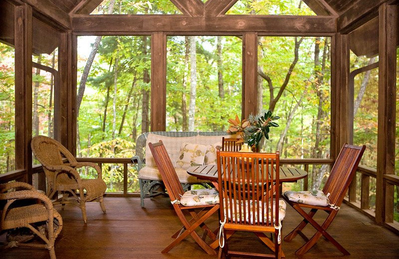 Tables and chairs at Splendor Mountain.