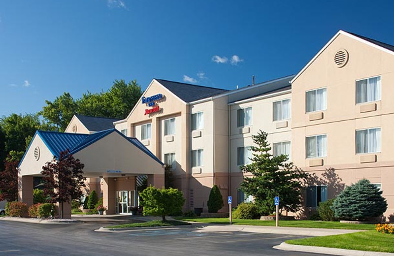 Exterior view of Fairfield Inn Port Huron.