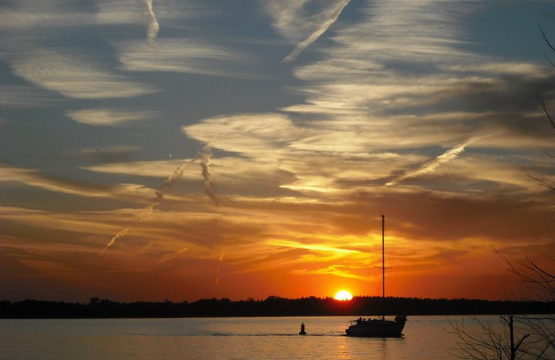 Beautiful sunset on the lake at Honey Creek Resort.
