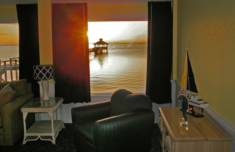 Guest room at Inn at Corolla Light.