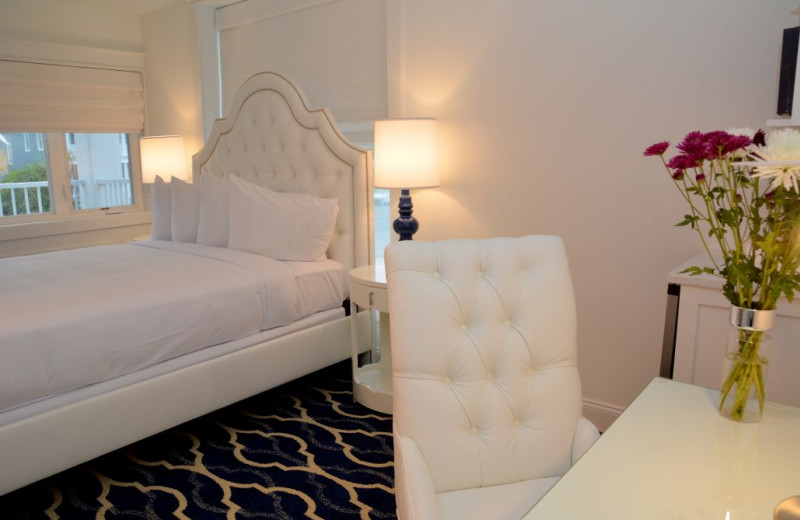 Guest room at Icona Cape May.