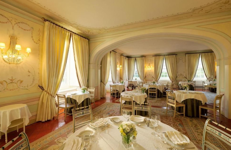 Dining at Hotel Palacio de Seteais.