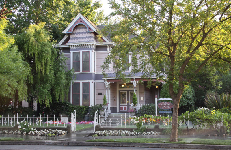 Exterior view of Hennessey House Bed 