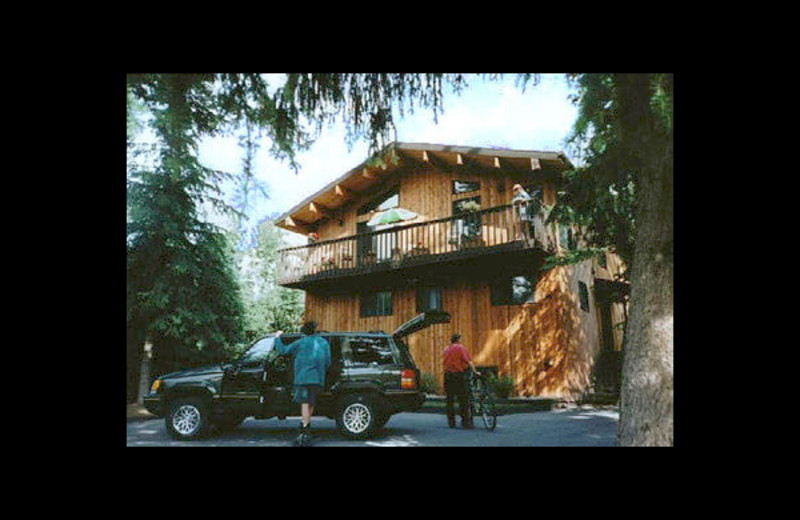 Exterior view of Treetops Banff Bed and Breakfast.