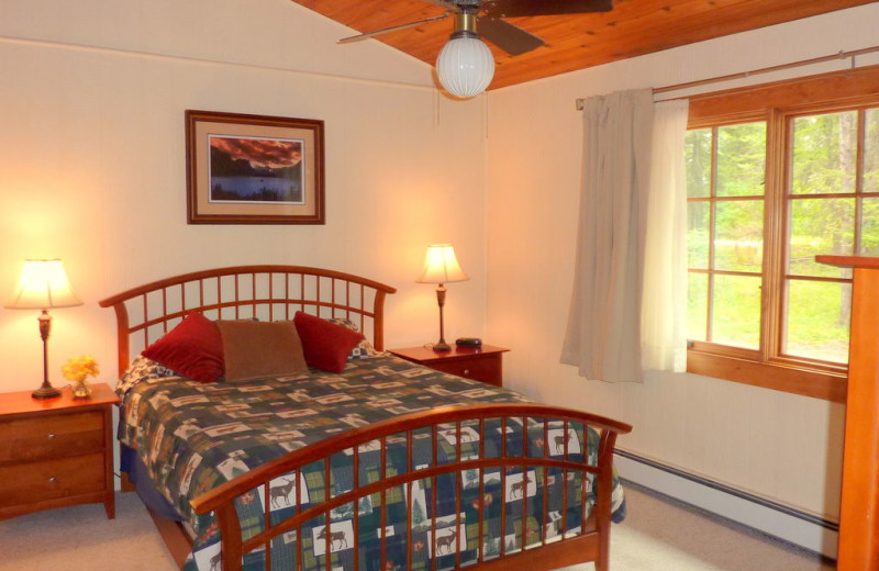 Bedroom at Bay Point on the Lake.