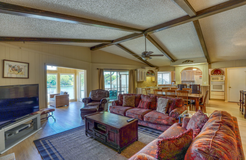 Rental living room at Log Country Cove.