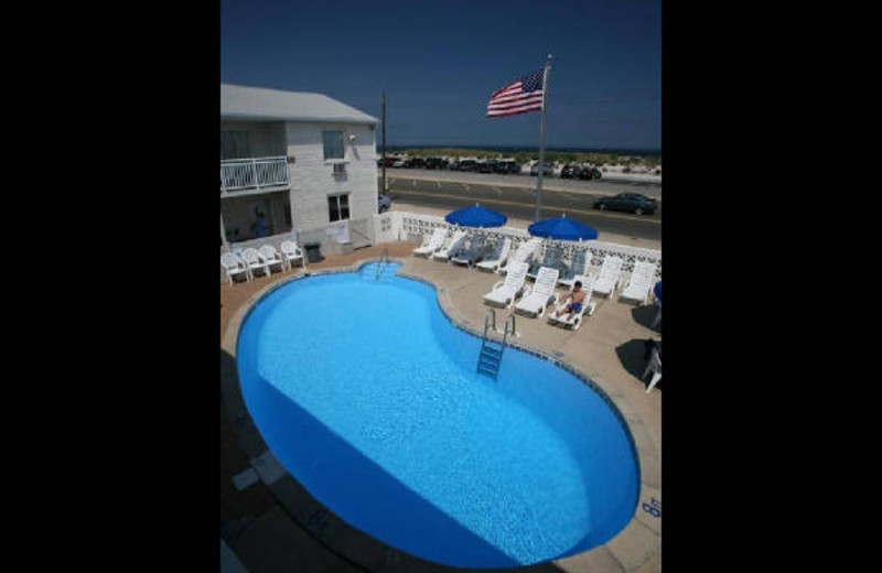 Outdoor pool at Luna-Mar Motel.