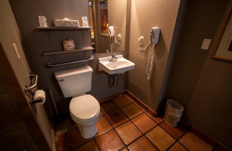 Guest bathroom at Redstone Inn.