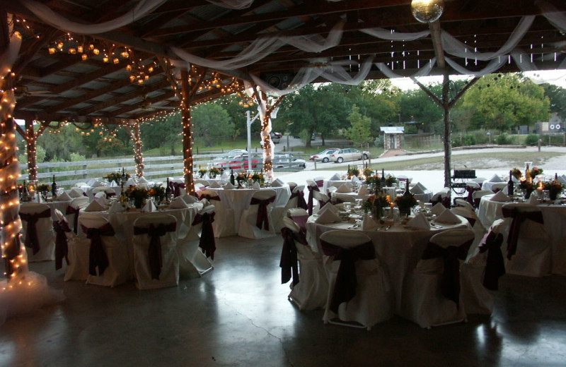 Beautiful Wedding Settings at Roddy Tree Ranch 