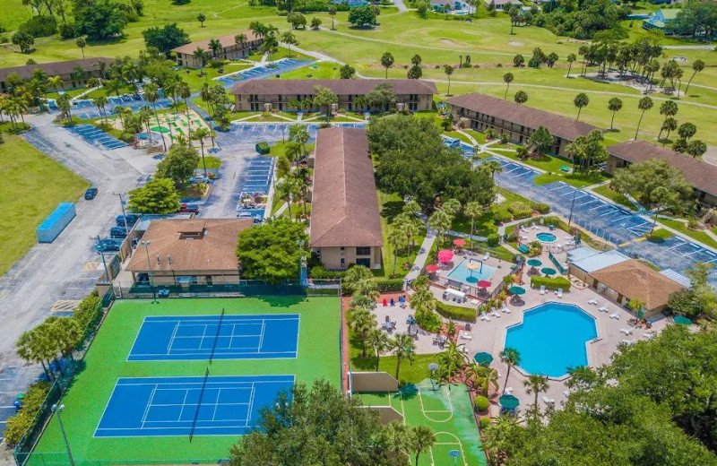 Exterior view of Lehigh Resort Club.