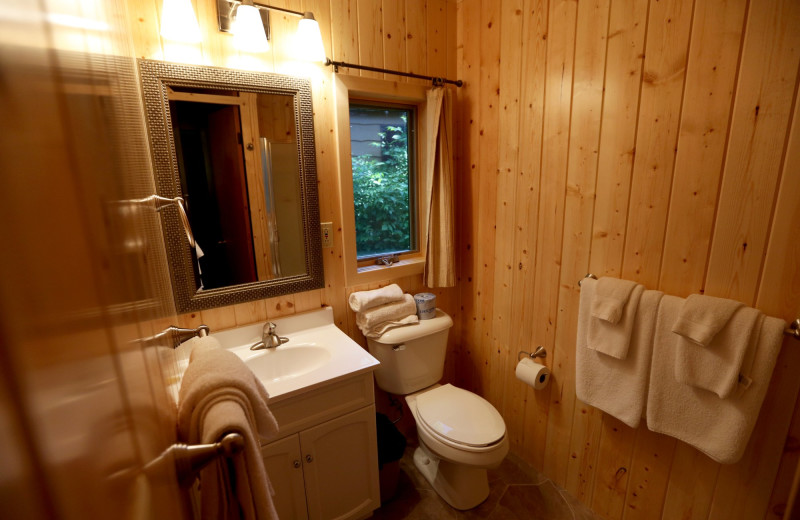 Cabin bathroom at Fair Hills Resort.